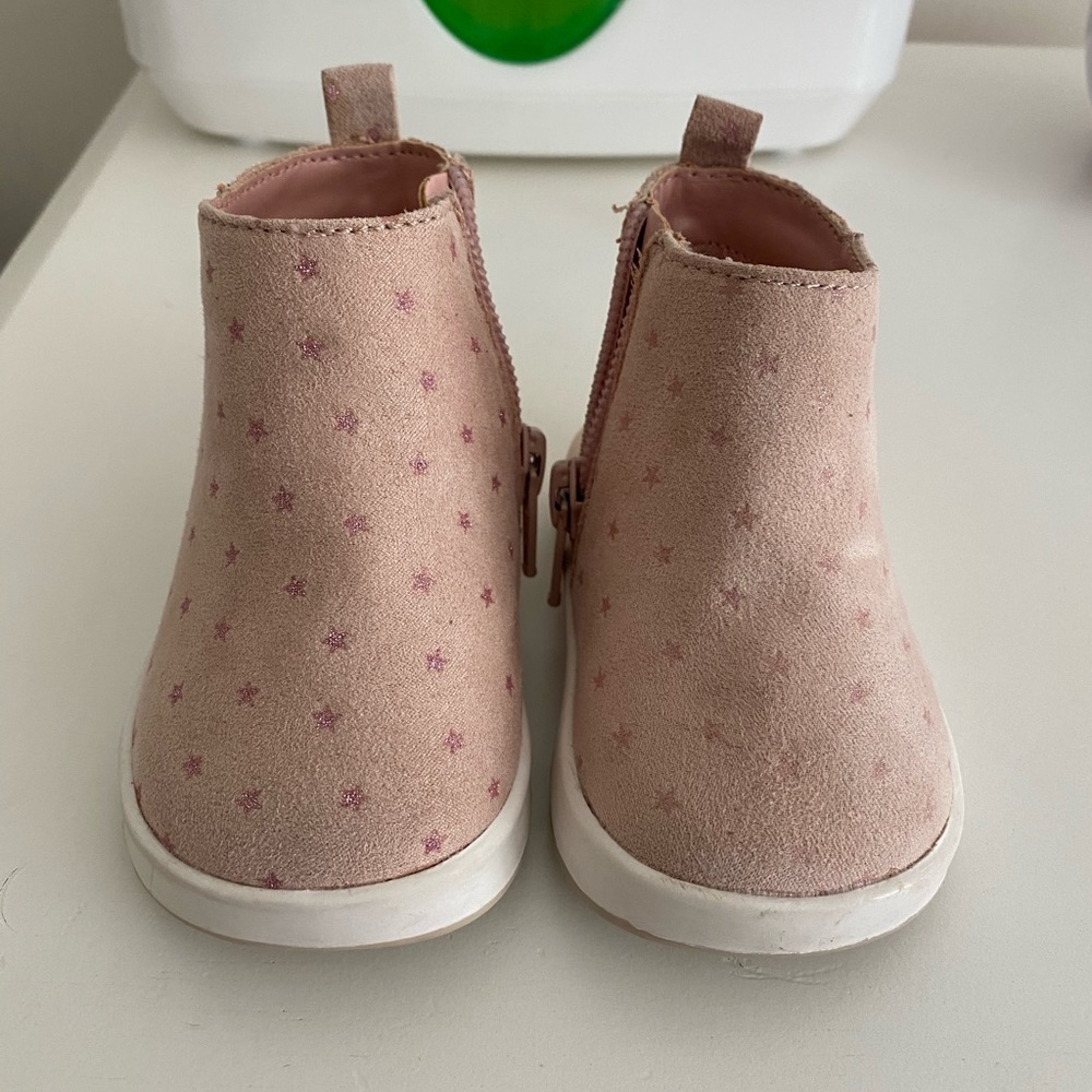 NWOT - Baby Booties 💖